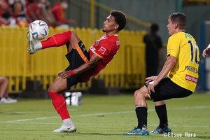 名古屋グランパス、マテウスの「ボールを収めて試合を落ち着かせようとしていた」が功を奏したゲーム【柏レイソルvs名古屋グランパス】原悦生PHOTOギャラリー「サッカー遠近」の画像