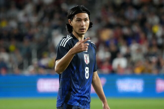 GK大迫敬介が神セーブ！鈴木唯人の絶妙クロスに伊東純也がスライディング弾！三笘薫ら3枚同時投入も無得点…森保監督が｢4バック｣の手ごたえを語ったアメリカ戦【日本代表vsアメリカ代表】激闘PHOTOギャラリーの画像024