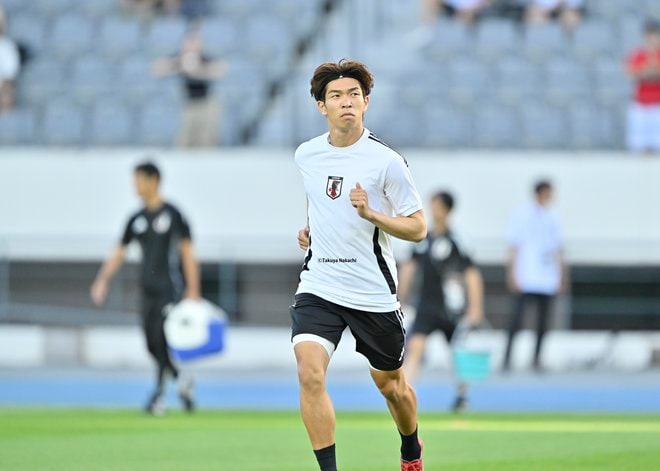 【日本代表FW宮代大聖アルバム】ヴィッセル神戸FW宮代大聖の中国戦での写真20枚！ 試合に出場せずも、現地で披露した日本代表2ndユニフォーム着用姿「日本代表ー中国代表」の画像020
