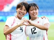 ｢日本の宝!!｣バイエルン谷川萌々子の欧州CL舞台での“逆足クイックシュート”が｢もはや芸術点｣の技巧ぶり！｢両利きならではのタイミングの読めない技ありゴール｣の画像