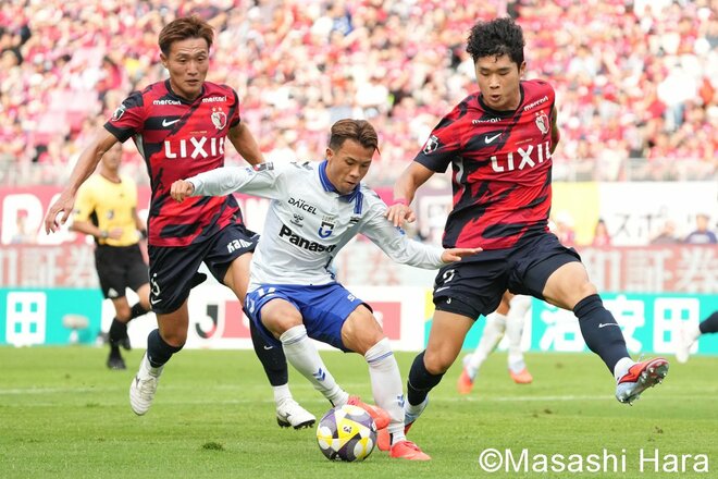 ｢自分のせいで勝ち点2を失った｣崩れ落ちた18歳FW、顔をおおう期待の星に“鹿島らしさ”を見せた｢背番号40｣エースと濃野公人、涙を拭いた徳田誉｢新たな決意｣【鹿島アントラーズvsガンバ大阪】激闘PHOTOギャラリーの画像001