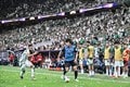 【川崎フロンターレアルバム】ACLE決勝で両SBとして奮闘した佐々木旭の写真40枚！ 試合後に見せた放心状態が表す、すべてを注ぎ込んだ姿「アル・アハリー川崎フロンターレ」の画像038