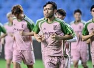 「これよこれ。最高」 サッカー日本代表・柴崎岳の浮き球キラーパスが炸裂! 絶妙な抜け出しから相馬勇紀が「ワンタッチゴール」…質の高いアシストに「見事すぎるパス」と称賛の声続々の画像