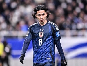 「南野帝王」「にっこにこなタキなんだ」モナコ最年長の南野拓実のじゃれ合い“仲良し３人組”ショットが話題！「ミカもタキの舎弟の仲間入りかあー」「仲良しだなぁ」の声の画像