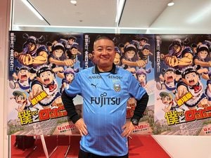 チョコプラ・松尾が9日開催「川崎―横浜FM」の選手紹介挑戦で「プロ過ぎるアフレコ姿」に川崎スタッフ驚く！“ロボコワード”散りばめた特別演出と首位奪取の一戦はチケット完売間近の画像