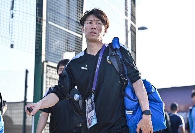 【川崎フロンターレアルバム】サウジアラビア到着翌日4月23日のジェッダ市内での「コーチングスタッフ＆クラブスタッフ写真」と「選手と子どもたちの交流写真」合計98枚！の画像024