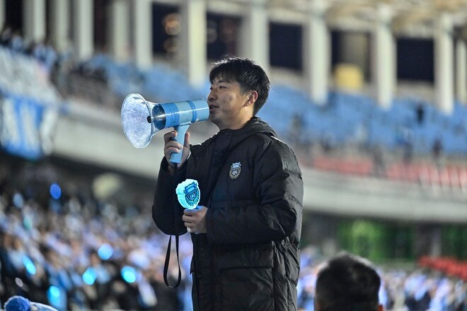 「感激ですね」「めっちゃ良いもん見られた」3191日ぶり出場のJ1川崎GKの「勝利の儀式、先導姿」にファン感涙！「バラバラ前の小芝居が最高すぎ」などツッコみも相次ぐの画像003