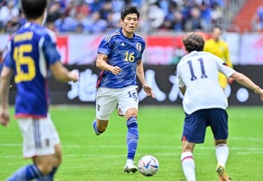 わーお冨安の筋肉わーお」「筋肉えぐ」サッカー日本代表DF冨安健洋の 