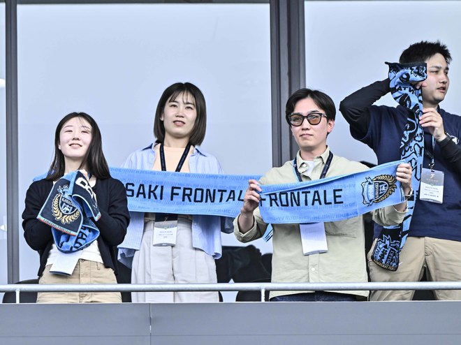 【サポーターアルバム(2)】G大阪戦の執念の同点弾導いた川崎フロンターレのサポーター写真94枚！ Gゾーンからメインスタンドまで撮影「川崎フロンターレーガンバ大阪(2)」の画像039