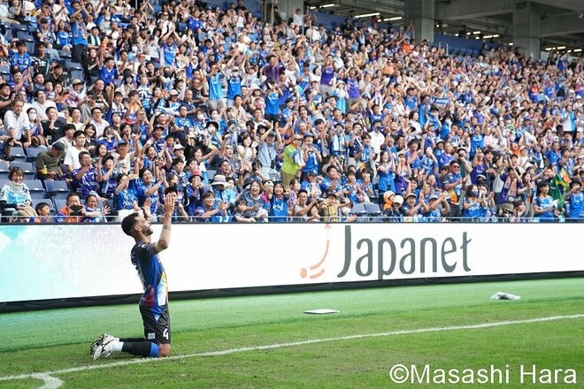 ピッチと仕切りのない観客席も！　新・本拠地｢ピーススタジアム｣で長崎が怒濤の4ゴール【明治安田J2リーグ 第34節 V・ファーレン長崎vs大分トリニータ 2024年10月6日 14:03キックオフ】PHOTOギャラリーの画像