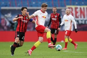 【ブンデス分析】長谷部誠と鎌田大地、窮地で魅せた「信頼と真価」！鎌田Gでフランクフルトは2位ライプツィヒ相手にドローの画像