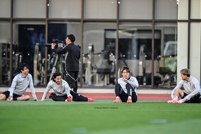 【試合アルバム】「サッカー日本代表練習」大勢のサポーターの前で公開練習！ サウジアラビア戦へ向けミニゲームなど実施「中地拓也 撮影写真」の画像012