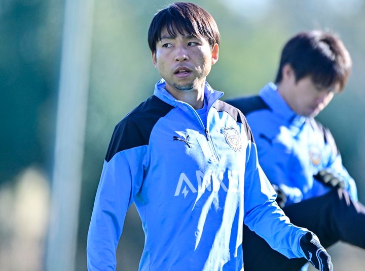 ｢ワンワン！｣｢素敵なパパさん｣引退表明した川崎FW小林悠の小ネタ満載“ラスト仮装”にファン涙!? ｢かわいいのに、泣けてくる｣｢これが最後のカワハロなんて、実感がない｣
