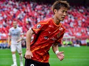 サッカー日本代表・南野拓実はリバプール「背番号10」などの退団で「序列が上がる」!?「バルセロナFW」加入で生まれ変わるレッズの新たな「攻撃ユニット」とは?【図表】の画像