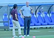 「サッカー批評のtoto予想」(第1234回)4月17・18日「徳島vs鹿島」「湘南vs神戸」…各地に漂う下克上の予感!?の画像