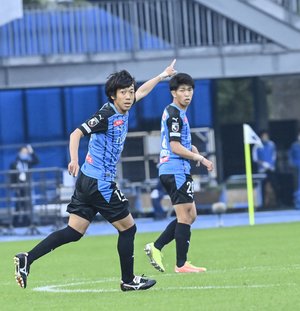 川崎は札幌になぜ負けたのか？(3)パスワークが崩壊した「中盤の複合的要因」の画像