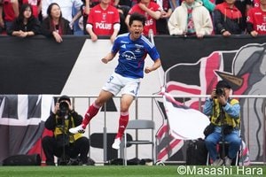 冷めた埼スタゴール裏…浦和が泥沼の7連敗！金子拓郎が同点弾も横浜FMに3失点！現地カメラが捕らえた苦悩のイレブン【浦和レッズvs横浜F・マリノス】激闘PHOTOギャラリーの画像