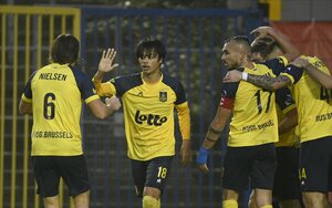 日本代表・三笘薫は止められない！らしさ溢れる｢超絶アシスト｣！先制点を生んだ｢完璧クロス｣とは？【動画】の画像