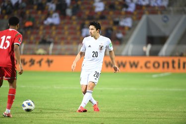 サッカー日本代表考察 左サイドバックのスタメンを長友佑都から 日本のカンセロ 中山雄太に代えると生まれる 3つのメリット サッカー批評web