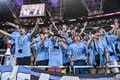 【サポーターアルバム】ACLE決勝で敗退した川崎サポーターの涙の姿……試合後、現地で感情を爆発させたサポーター写真51枚「アル・アハリー川崎フロンターレ」の画像034