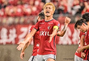 「カッコいい!!」J1鹿島アントラーズの“イケメン選抜”の女性ファッション誌「撮影オフ動画」を公開！ 少しやんちゃな秋コーデのFW鈴木優磨らの姿が、16万回再生！の画像