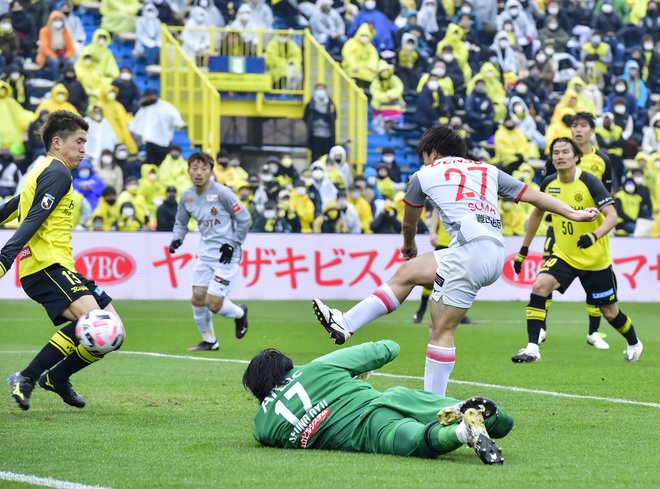 名古屋、采配対決に勝った!(1)選手に授けた「我慢」と「スペースの使い方」の画像