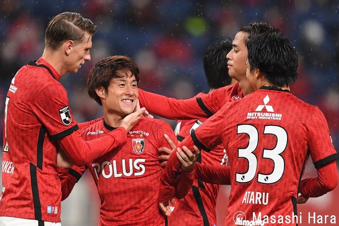 【J1分析】珍しい浦和・関根貴大のPKはリカルド・ロドリゲス監督の指示だった!「相手も江坂の特徴を知っている」【浦和レッズVS柏レイソル】チームを進化させる「新しいアイディア」(2)の画像