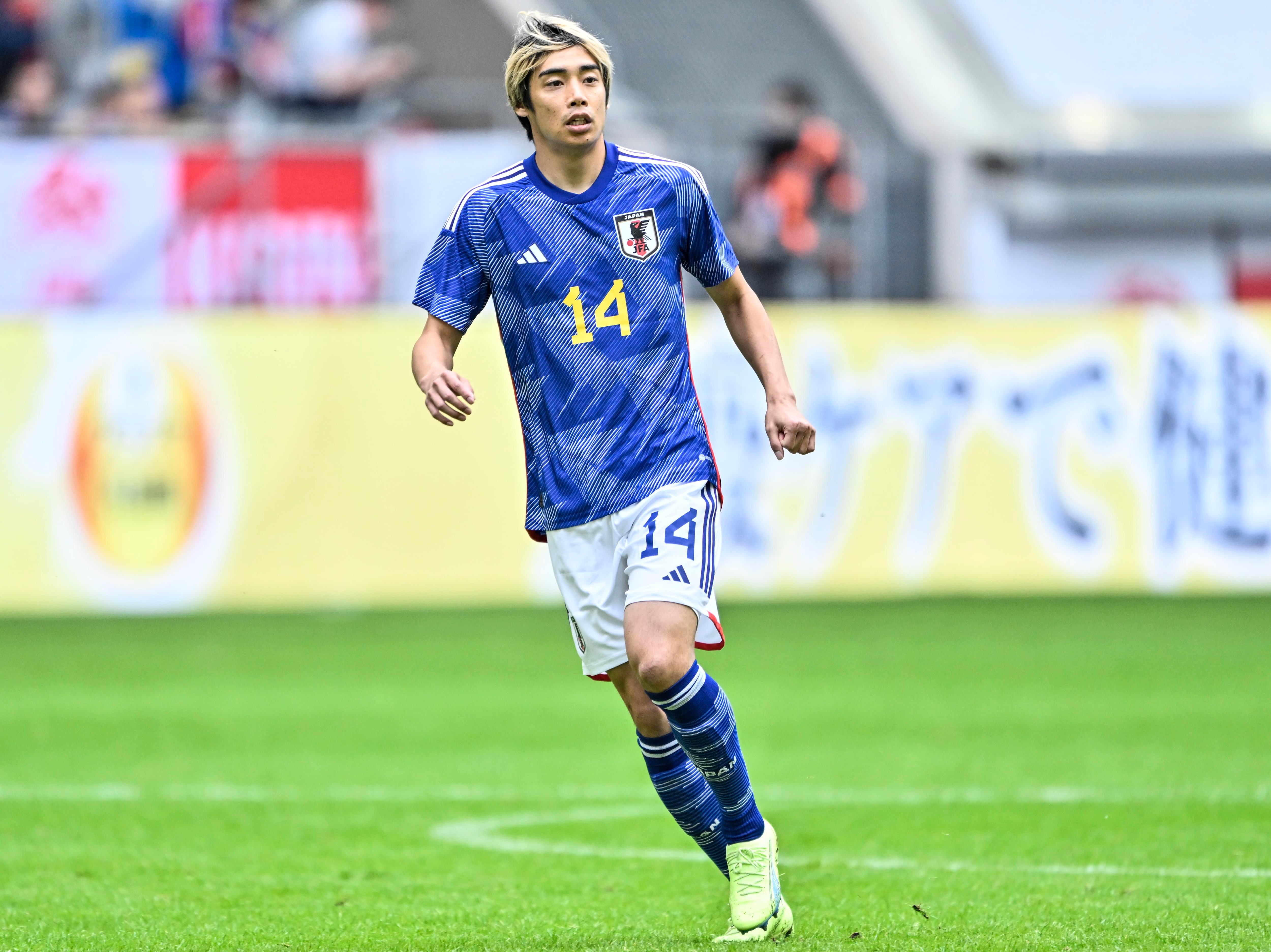 ☆新春福袋2021☆ サッカー日本代表 ユニフォーム 伊藤純也 2022 L