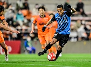 「あれを決めるのか…さすがだな…」川崎・チャナティップの「ビューティフルゴール」が大絶賛！ 左クロスをダイレクトボレー！の画像