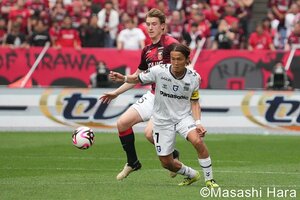 鹿島｢吉と出た｣監督人事と右SB｢新発見｣、G大阪｢上昇｣の鍵を握る宇佐美、神戸｢本当にすごい｣大迫、優勝に｢一番近い｣チーム【J1｢まさかの前半戦｣と｢マジかの後半戦｣大激論】(3)の画像