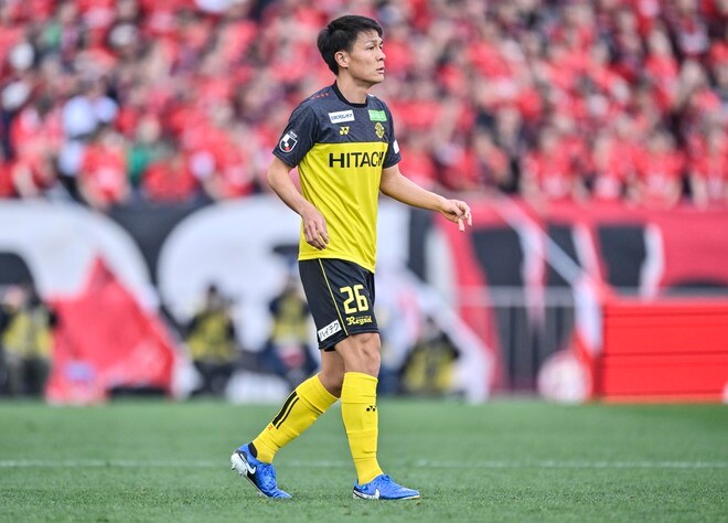 木下康介・垣田裕暉の２トップに古巣対決となった小泉佳穂が先発。前半2得点でアウェイで快勝飾る【試合アルバム】「浦和レッズ―柏レイソル」の画像023