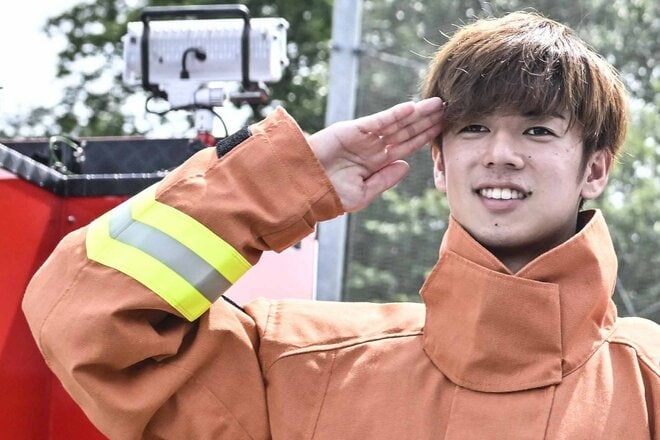 名門バルサも関心「爆豪さんの力が必要です!」J1川崎が20歳MF大関友翔の“ヒロアカ爆豪”仮装ショット公開! U-20W杯でフランス撃破へ“背番号10”の活躍に期待の画像
