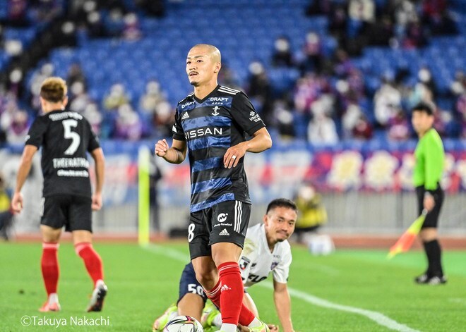 横浜FM、FC東京に大勝(1)前田大然vs長友佑都「分かれた日本代表W杯戦士の明暗」の画像