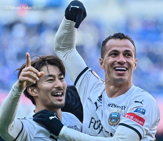 「川崎フロンターレのウォームアップを見ているだけで勝負が見える」「止めるのもパスもシュートも全然レベルが違う」【Jリーグ、年末年始の大激論2021/2022年】(2)の画像