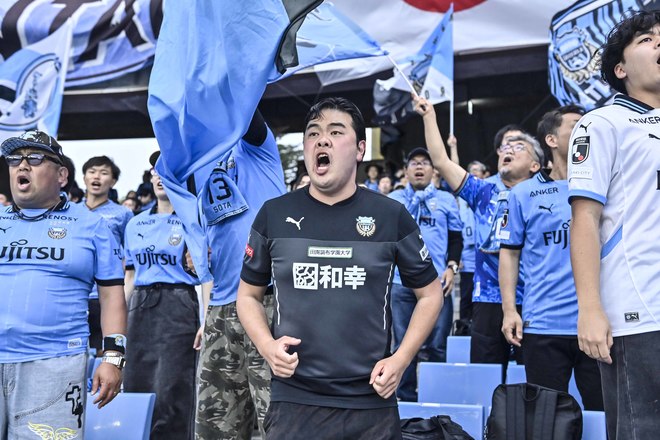 【サポーターアルバム】平日のナイトゲームに2万302人が来場！ 熱すぎる川崎フロンターレのサポーターの試合前の写真71枚！「川崎フロンターレー浦和レッズ」の画像068