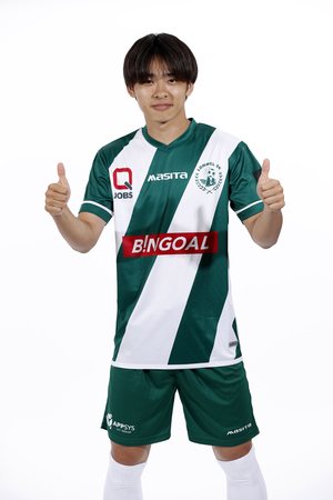 久保建英と同い年！横浜FCからベルギー移籍・20歳の斉藤光毅がワールドクラス「超スーパーボレー」炸裂！「セーブ不可能」な移籍後初ゴールの画像