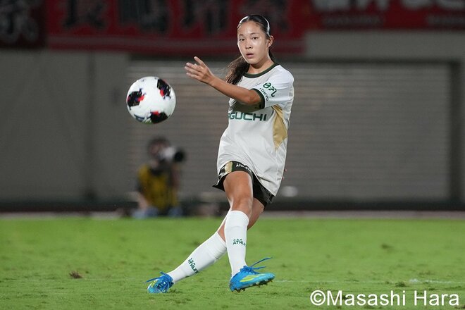 首位対決でベレーザのフレッシュ18歳コンビが2試合連続でスタメン出場！15歳の新鋭も緊急出場！全勝対決を制した浦和の得点者＆主将が笑顔！【三菱重工浦和レッズレディースvs日テレ・東京ヴェルディベレーザ】激闘PHOTOギャラリーの画像006