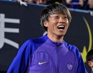 「やっぱりフォトパネル作ってたか」J1広島の日本代表MF川村拓夢らの甲冑姿にファン興奮！「当日限定とか、間違いなく撮影行列だな」「グッズにしたら100％バカ売れするやつやん」の声の画像