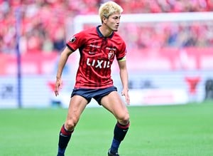 「頭から飛び込む優磨の胆力」鹿島FW鈴木優磨の恐れ知らずの豪快ダイビングヘッド弾にファン脱帽！「本当に男祭りって感じ」「ゴール決めたあとの表情が好き」との声の画像