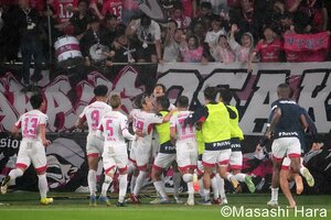 ｢先発した｣FC東京の大型補強メンバー！個を｢発揮した｣日本代表の金髪ドリブラー！セレッソ大阪との試合後、雨のピッチに｢突っ伏した｣のは？【FC東京vsセレッソ大阪】激闘PHOTOギャラリーの画像