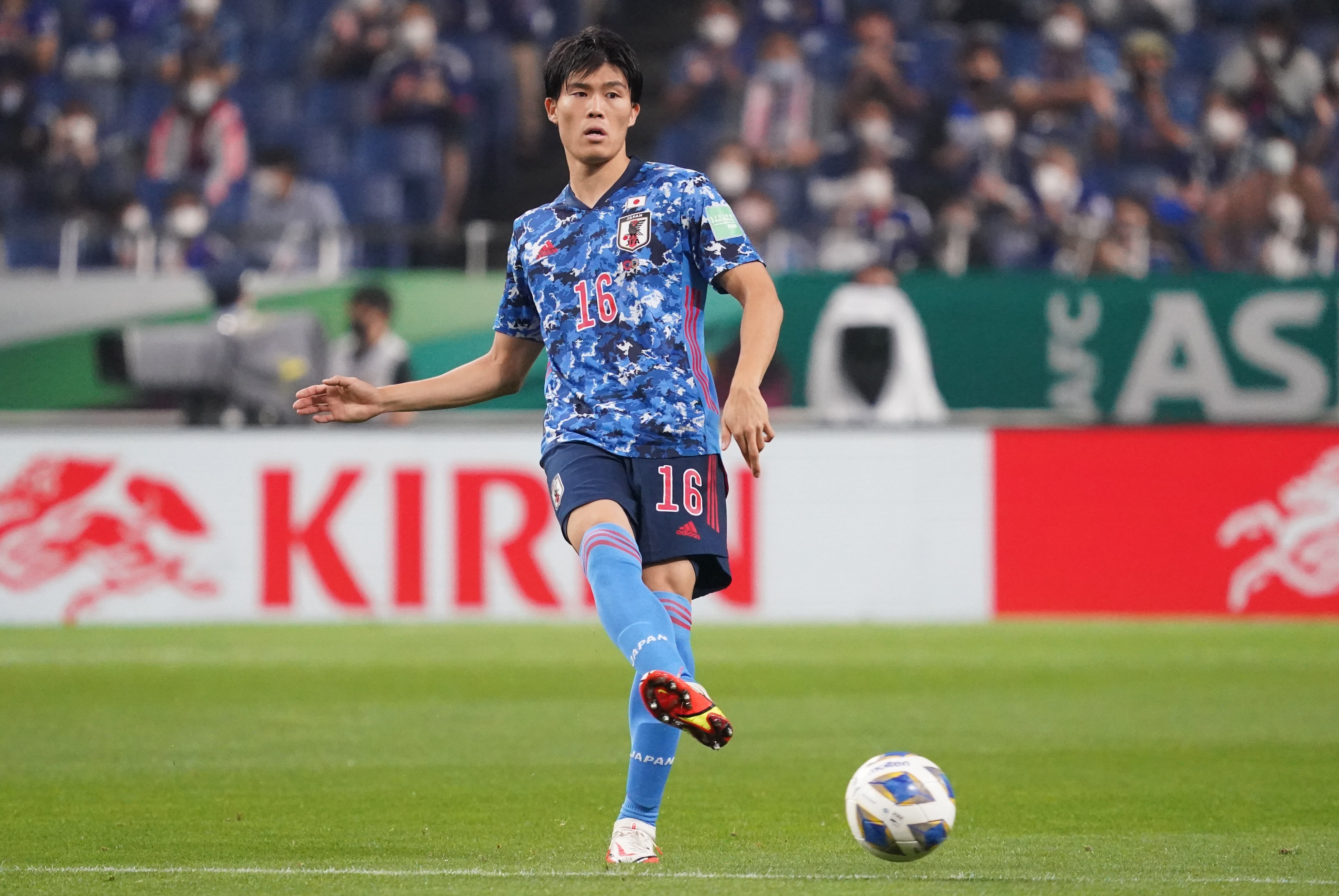 冨安 健洋：直筆サインカード（35枚限定）サッカー 日本代表 2019-