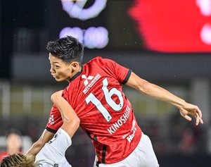 【J1分析】木下、ユンカー、酒井、明本、小泉、江坂、西…「駒場で聞こえた理想スタメン」【浦和レッズ「新たなる希望」(2)】の画像