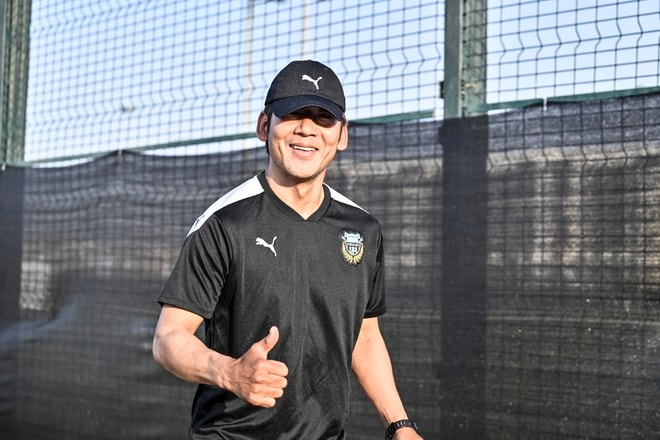 【川崎フロンターレアルバム】サウジアラビア到着翌日4月23日のジェッダ市内での「コーチングスタッフ＆クラブスタッフ写真」と「選手と子どもたちの交流写真」合計98枚！の画像049