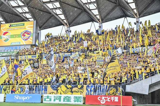 【仙台サポーターアルバム(2)】雨の試合に2000人！ 現地撮影した「ベガルタ仙台のサポーター写真99枚」！「ジェフユナイテッド千葉ーベガルタ仙台」の画像031