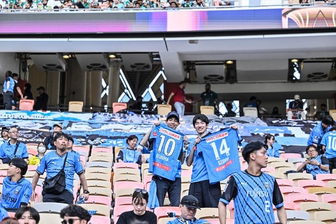 【サポーターアルバム】ACLE決勝に駆け付けた川崎サポーターは衝撃の700人！ 現地で声援を送ったサポーター写真81枚「アル・アハリー川崎フロンターレ(3)」の画像013
