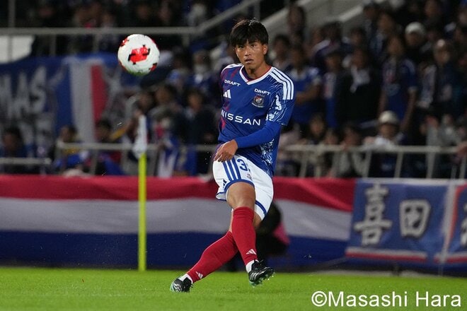 王者・広島が早くも敗退！ オナイウ情滋が歓喜の疾走＆7点目に歓声のサポーターが｢背番号7｣を歓迎！ 喜ぶ新井の2発も勝利に届かず【横浜F・マリノスvsサンフレッチェ広島】激闘PHOTOギャラリーの画像003