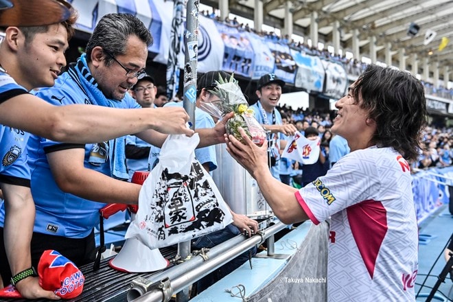 【サポーターアルバム】完封勝利後に笑顔＆万歳見せた「川崎フロンターレの試合後のサポーター写真83枚」！ ホーム連勝を熱狂的サポート「川崎フロンターレーセレッソ大阪」の画像067