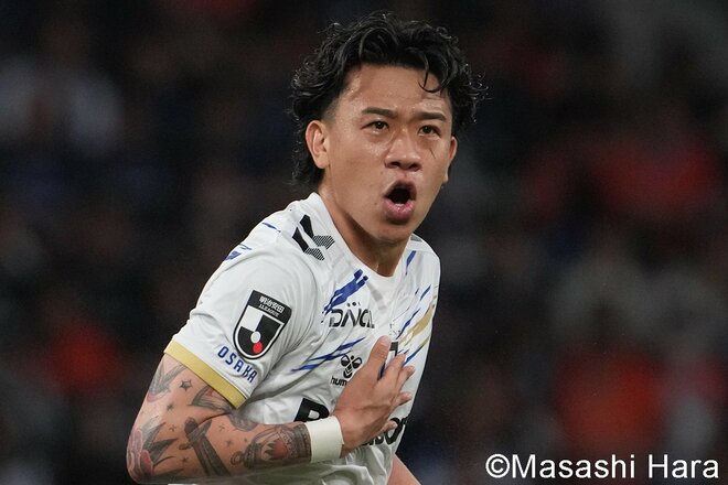 5万超が沸いた“オレンジvs青黒”の国立決戦！G大阪がギラギラFW南野遥海の2発で清水に逆転勝ち！百年構想リーグ最多動員試合を現地撮影【清水エスパルスvsガンバ大阪】激闘PHOTOギャラリーの画像008