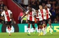 「最高だ」「可愛い」サッカー韓国代表FWソン・フンミンとサッカーブラジル代表FWリシャルリソンの2ショットが「大反響」!! 「3万7000超いいね」チャンピオンズリーグ初戦MOMのFWとの「笑顔写真」【画像】の画像
