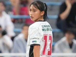 16歳の“至宝”角谷瑠菜が圧巻3人抜き｢レベチすぎ｣の緩急自在ドリブル＆クロス！ 18歳FW根津里莉日のWEリーグ初ゴールをアシスト！｢ジェフ千葉レディースの宝だね｣の画像
